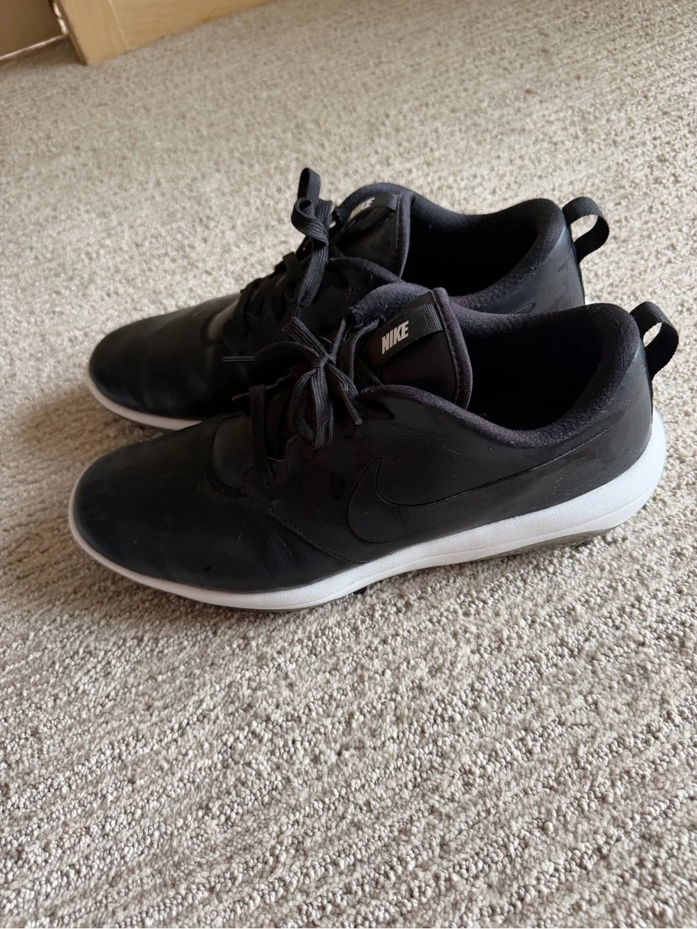 Nike classic black
